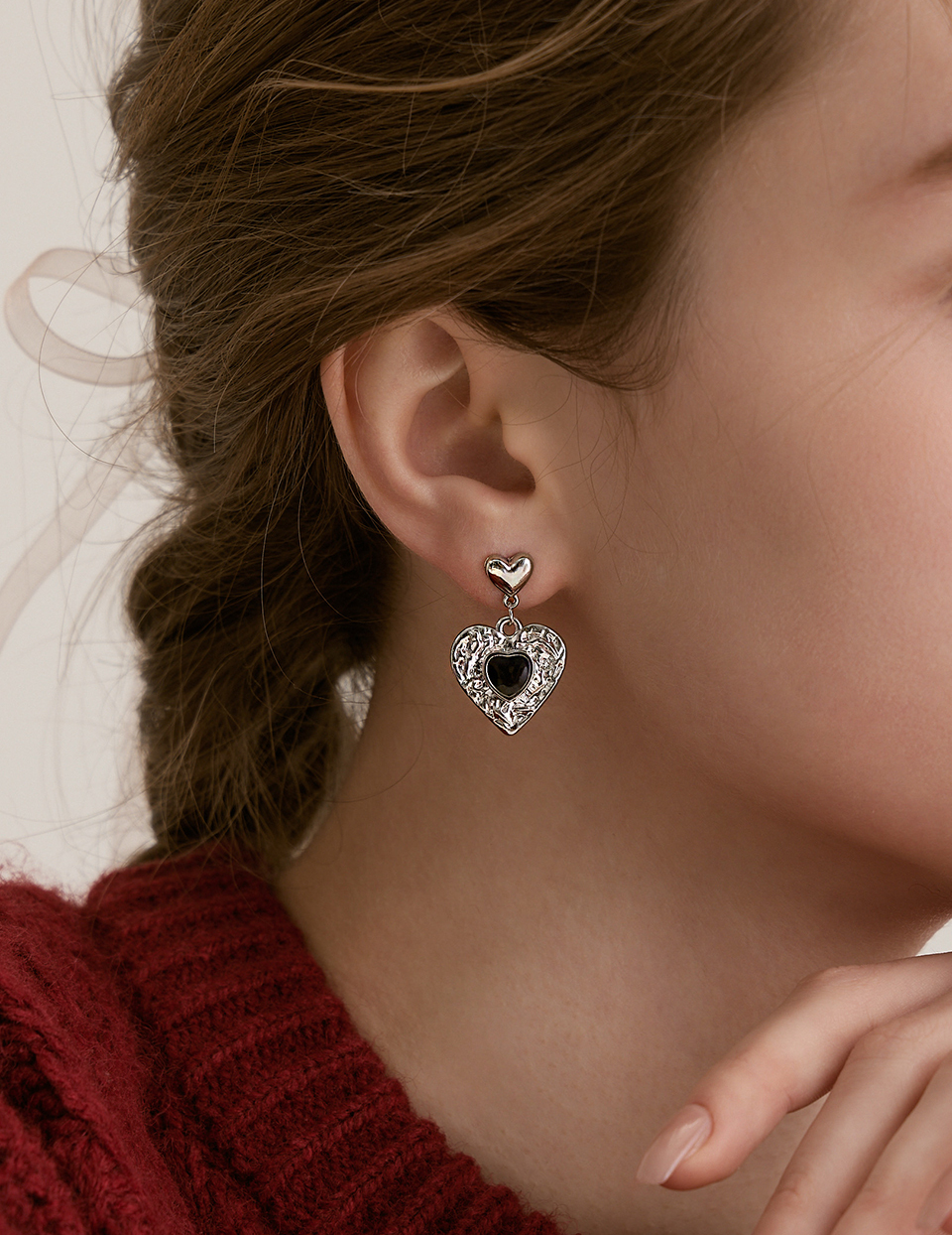 熔岩垂墜愛心。針式耳環