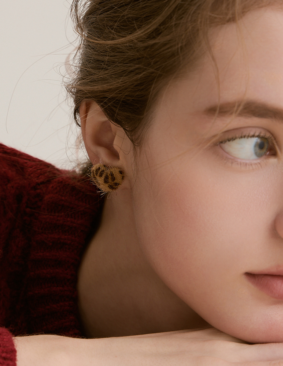 愛心豹紋。針式耳環(淺棕)