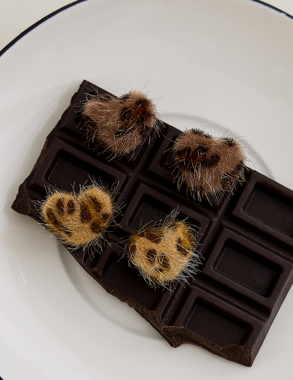 愛心豹紋。針式耳環(深棕)