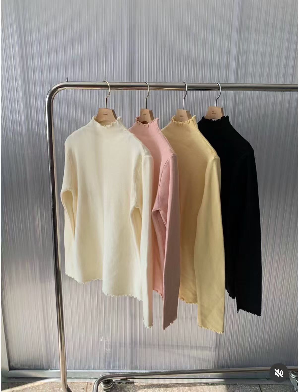 BM5355 木耳邊立領上衣