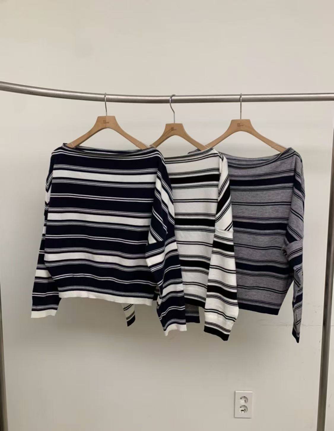 BM5363 不規則條紋船領上衣