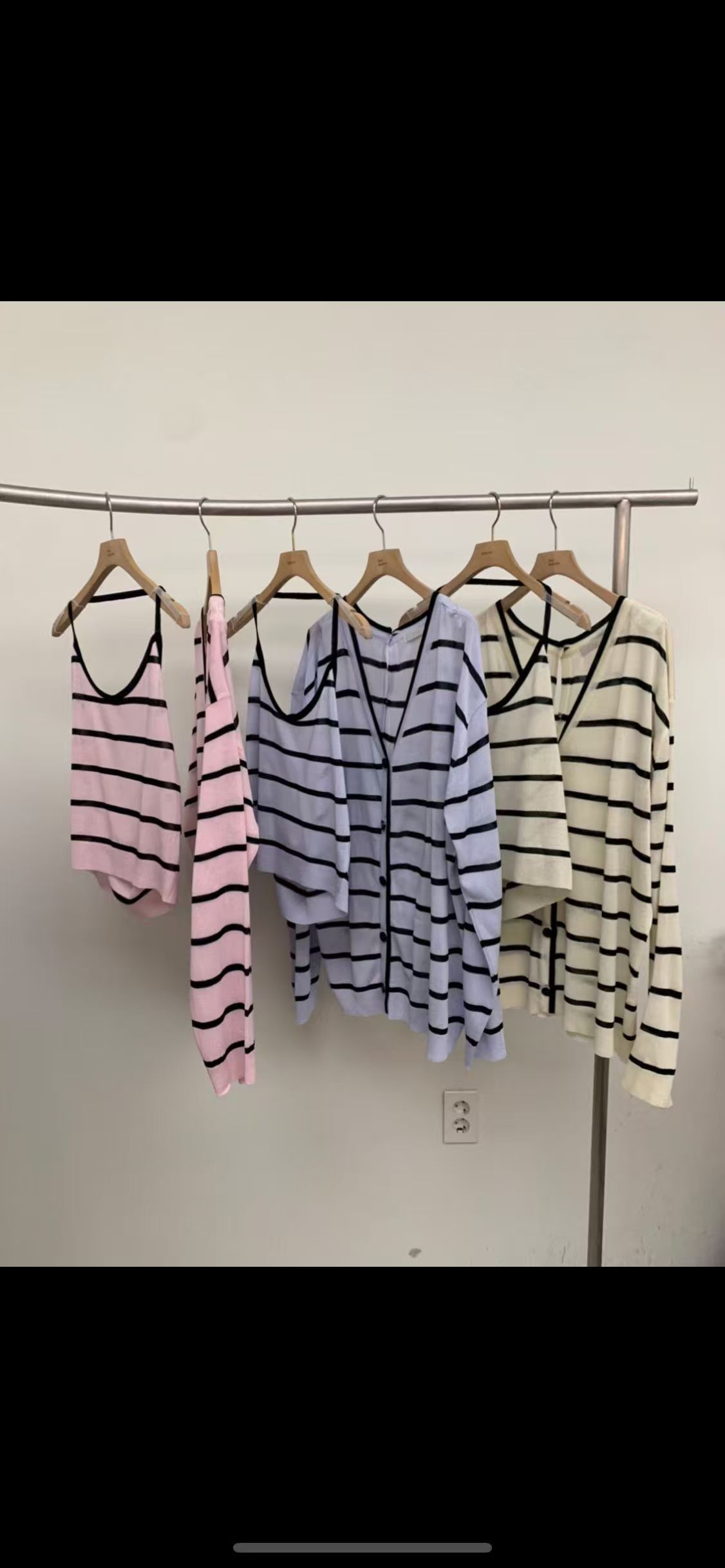 BM5370 掛頸薄針織條紋套裝