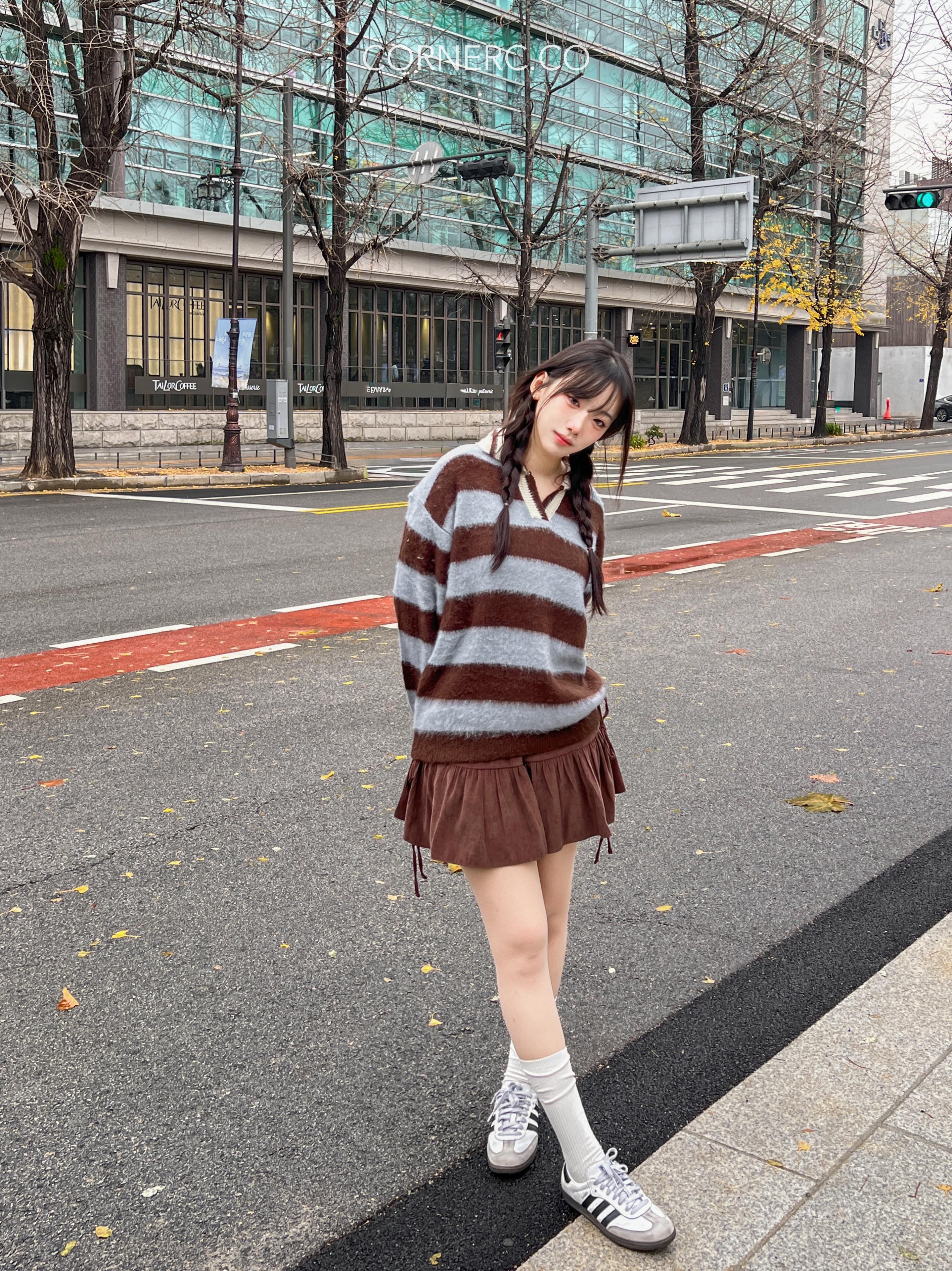 超靚撞色間紋毛毛翻領上衣〈🇰🇷DAY 1〉