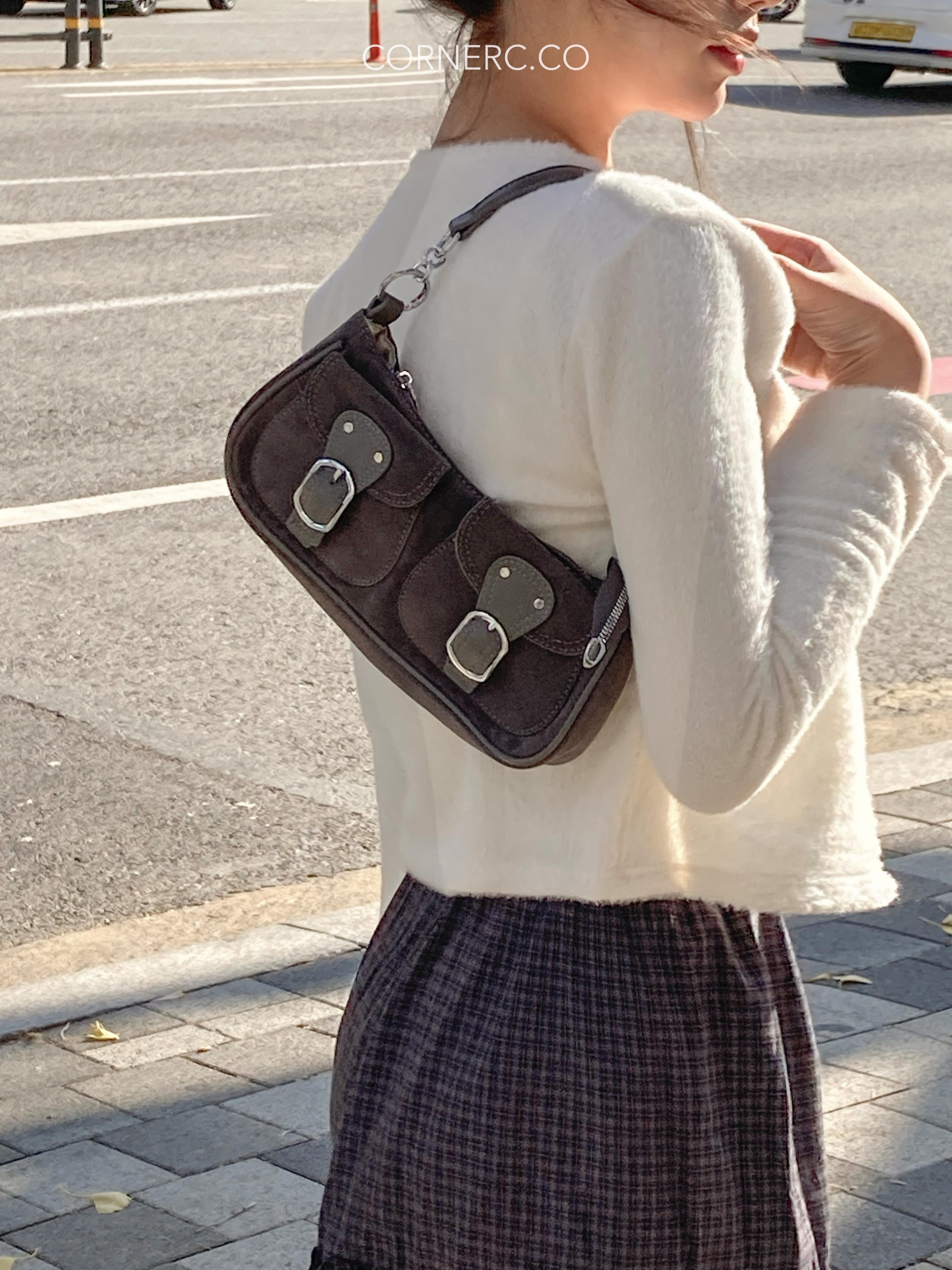 麂皮絨銀扣斜孭單肩袋(NYU NYU)〈🇰🇷DAY 2〉