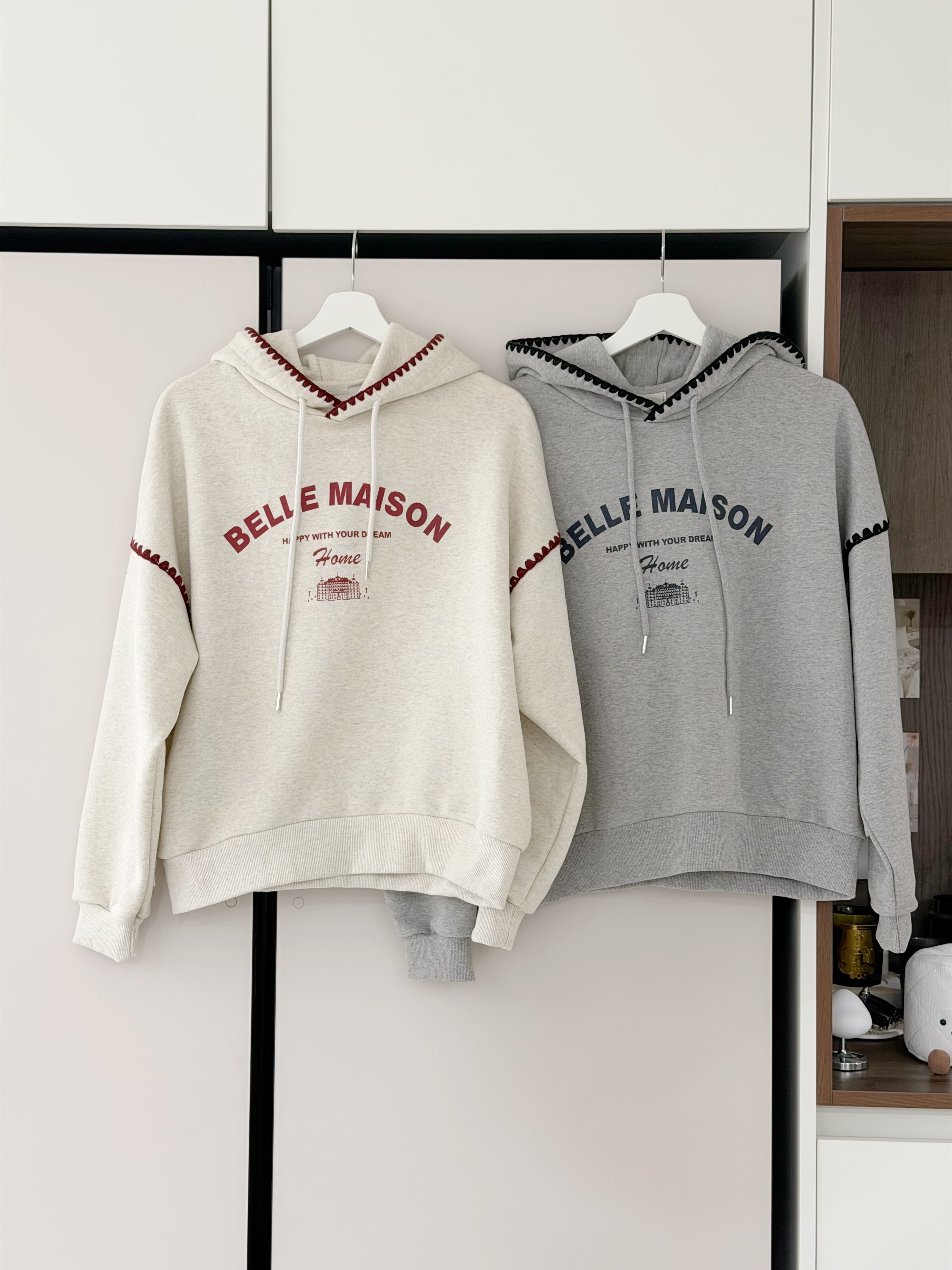 KR395 併色刺繡邊有帽衛衣-2色