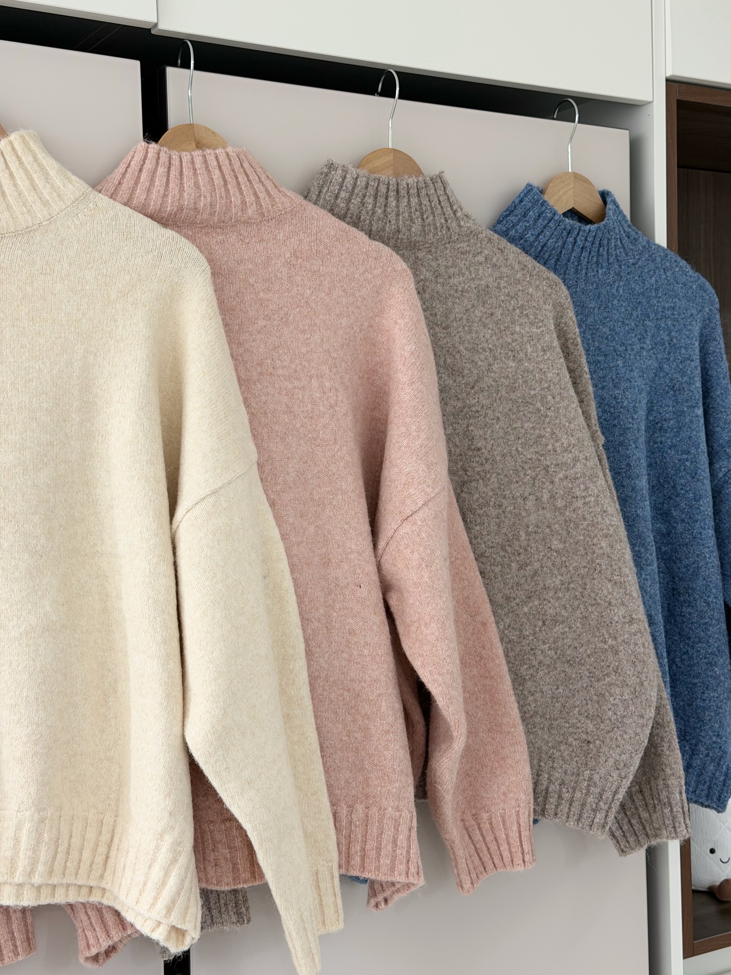 KR397 純色簡約舒適企領冷衫-4色