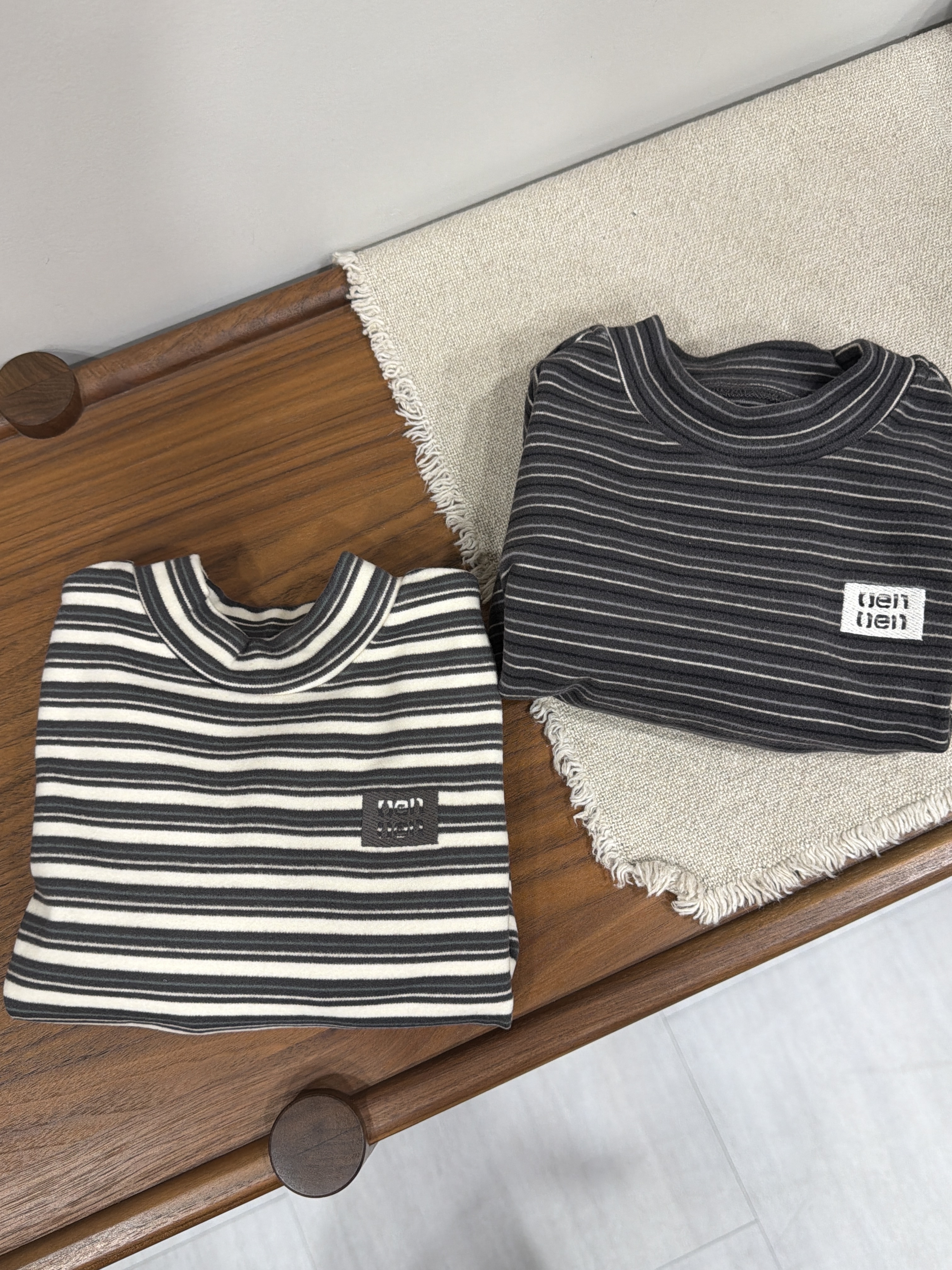 A03561磨毛條紋打底衣