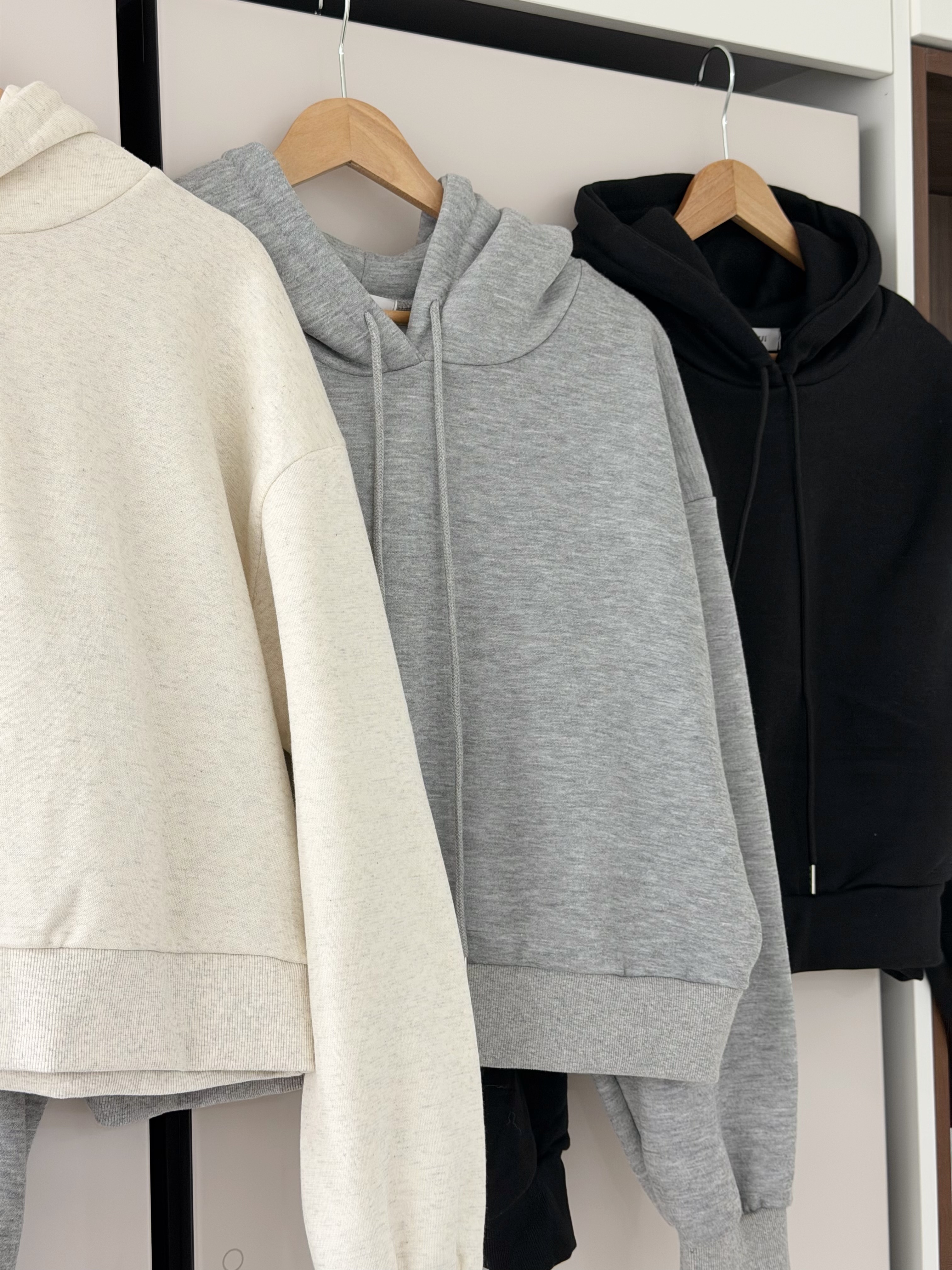 KR405 舒適簡約有帽衛衣-3色