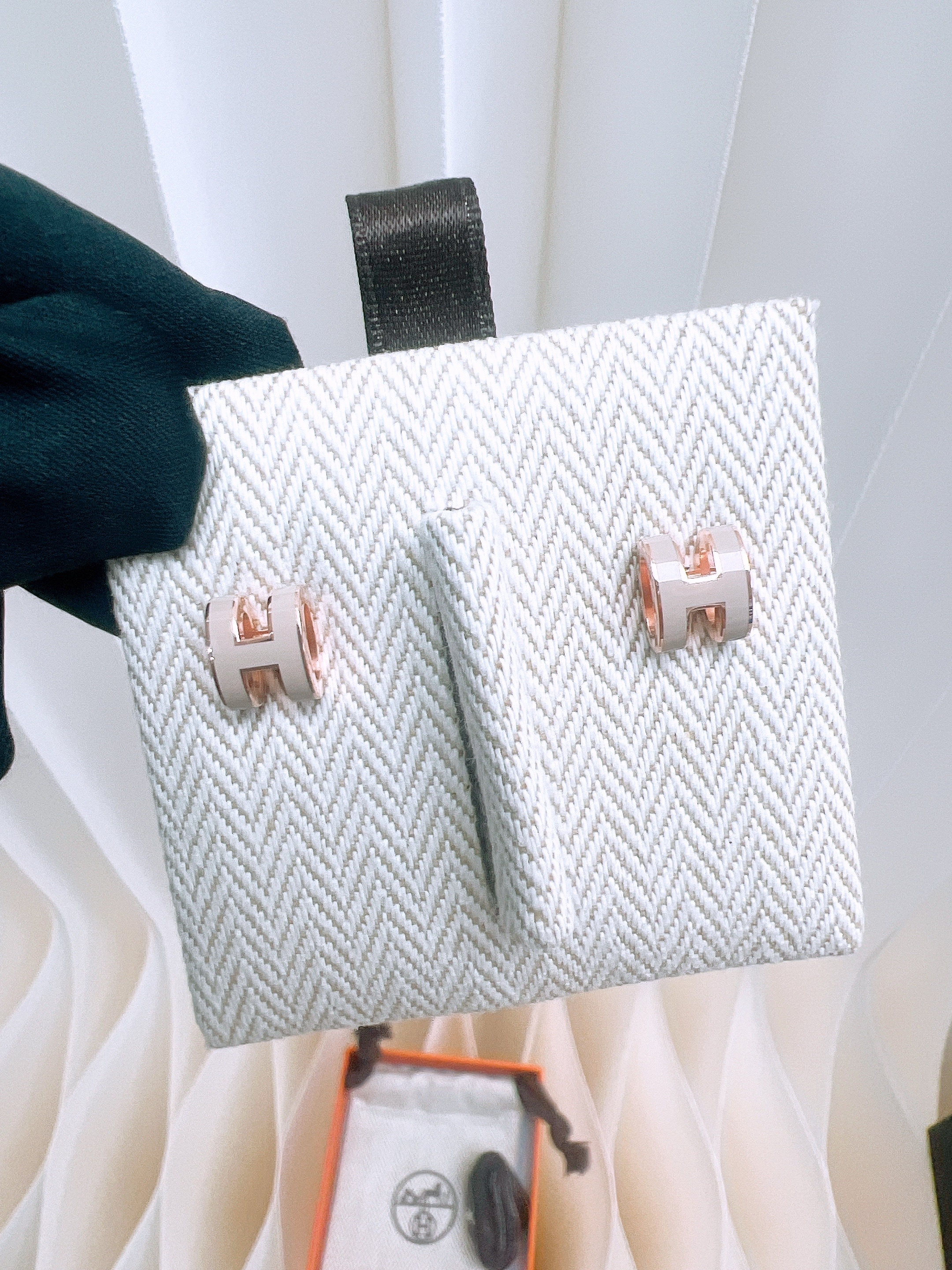 *Unused* Hermes mini pop h earrings (marron glace/ RGHW)