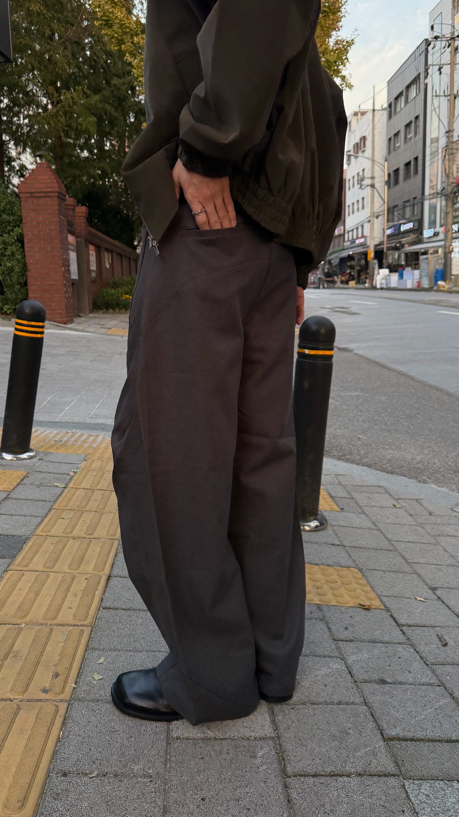 立體側打褶繭型西裝褲