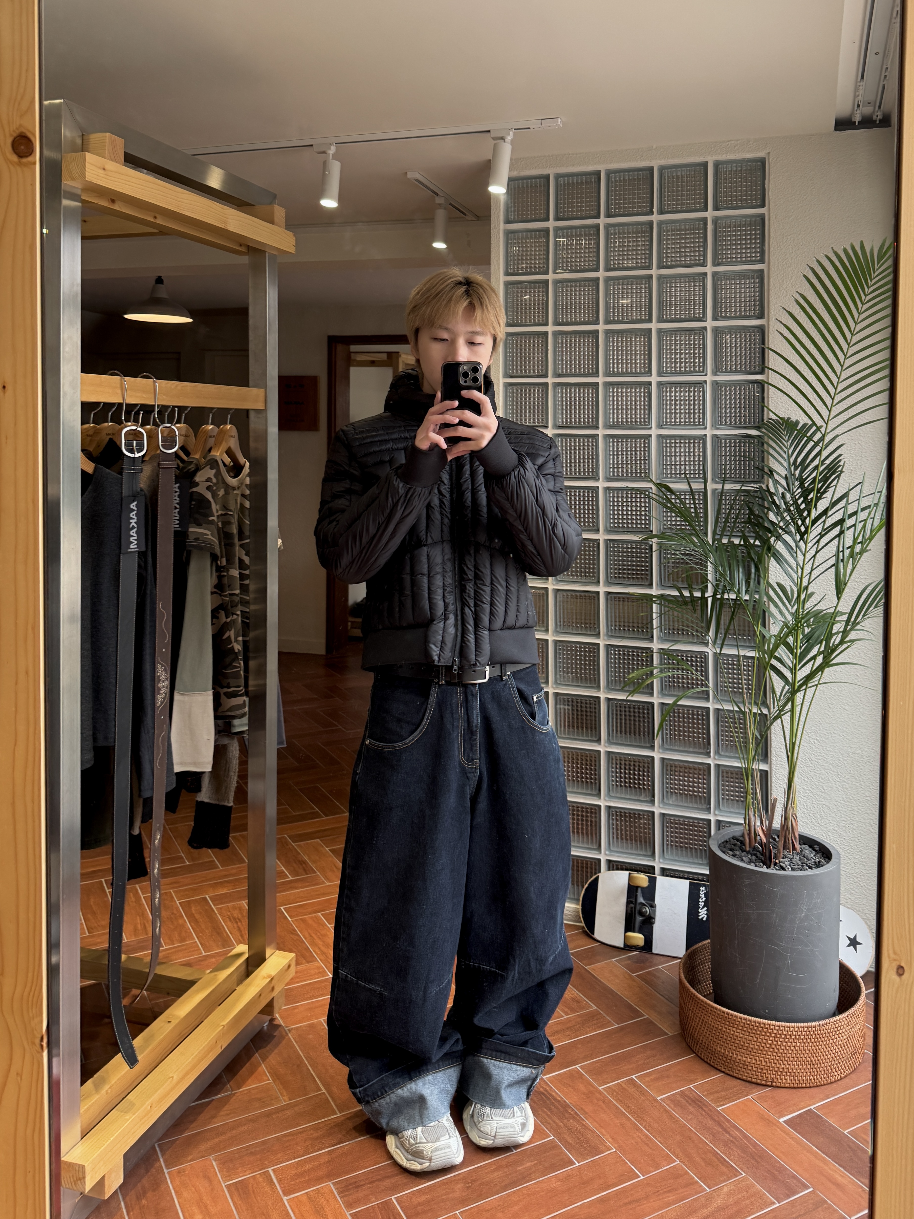 反摺造型 寬鬆丹寧牛仔褲（部分現貨）