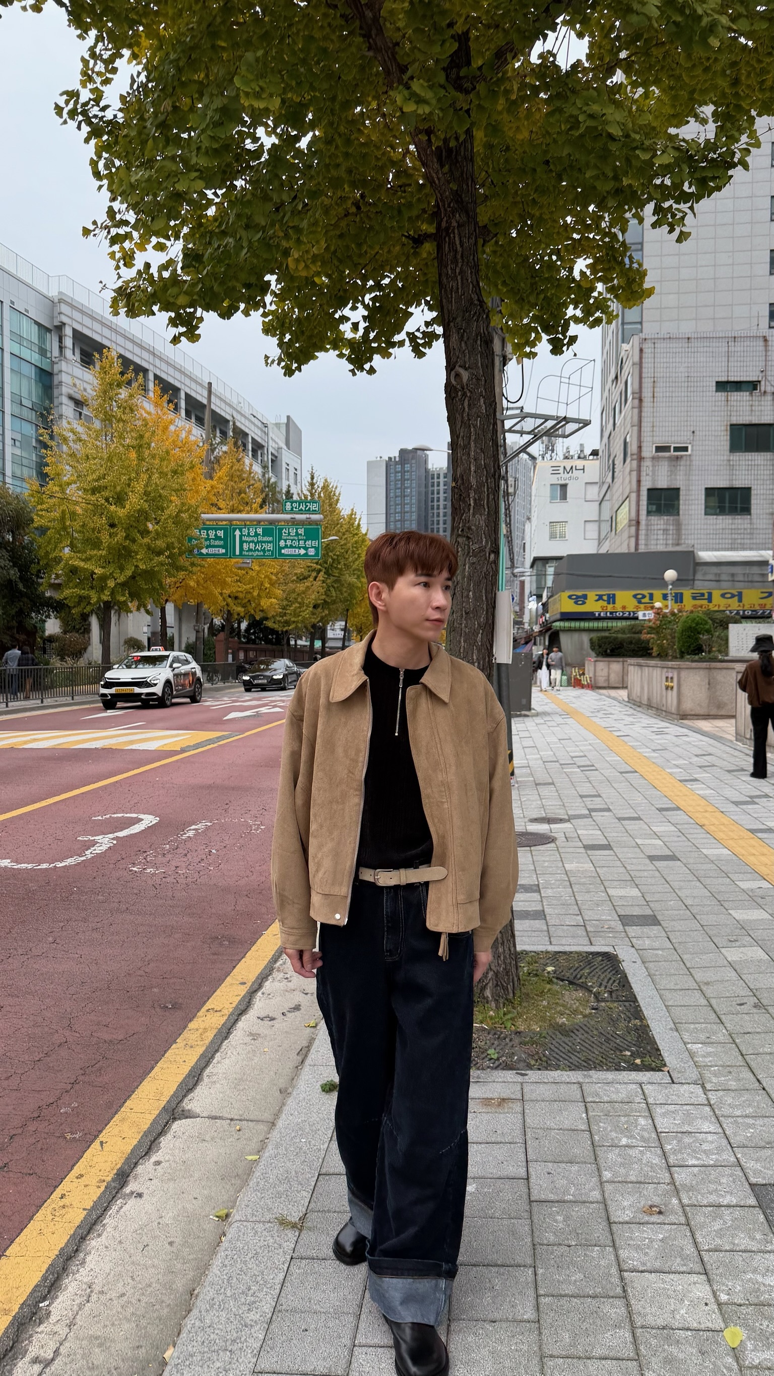 輕盈質感麂皮夾克