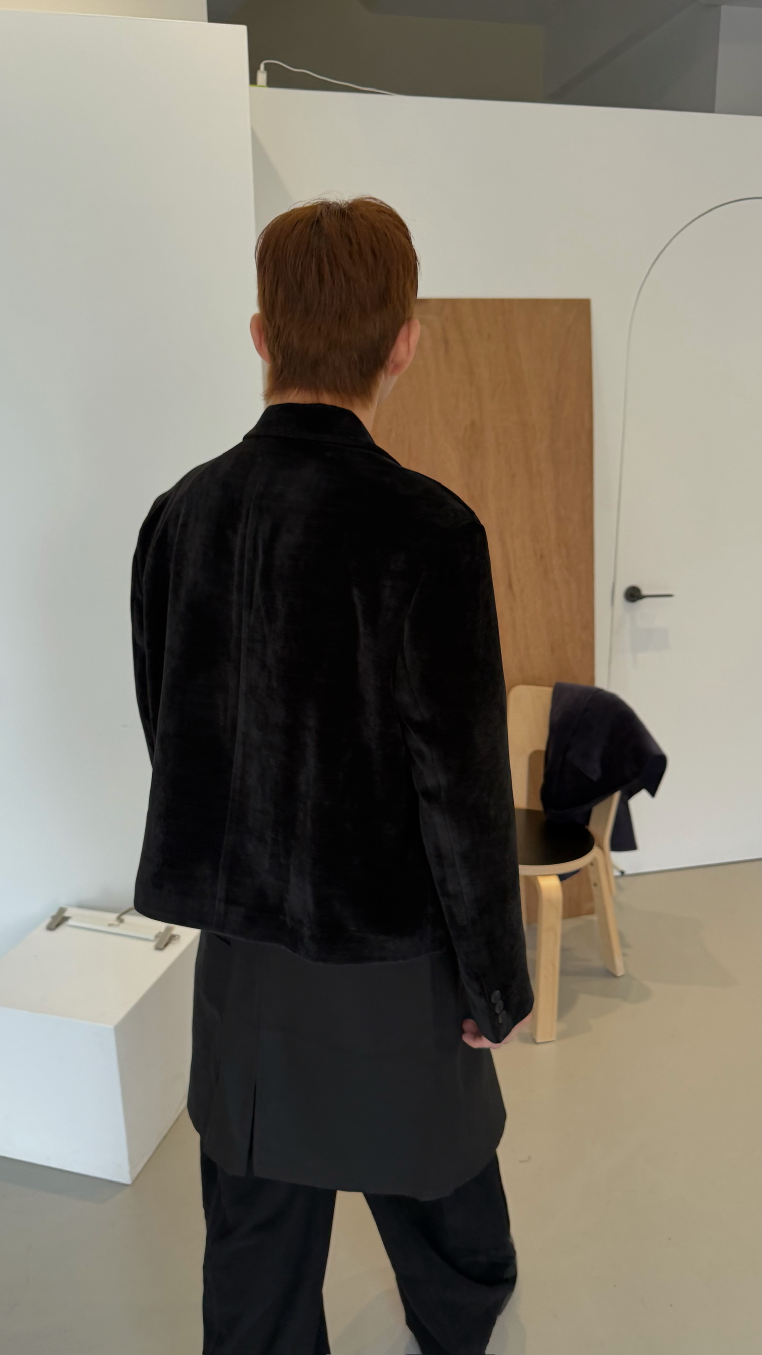 短版絨面西裝外套