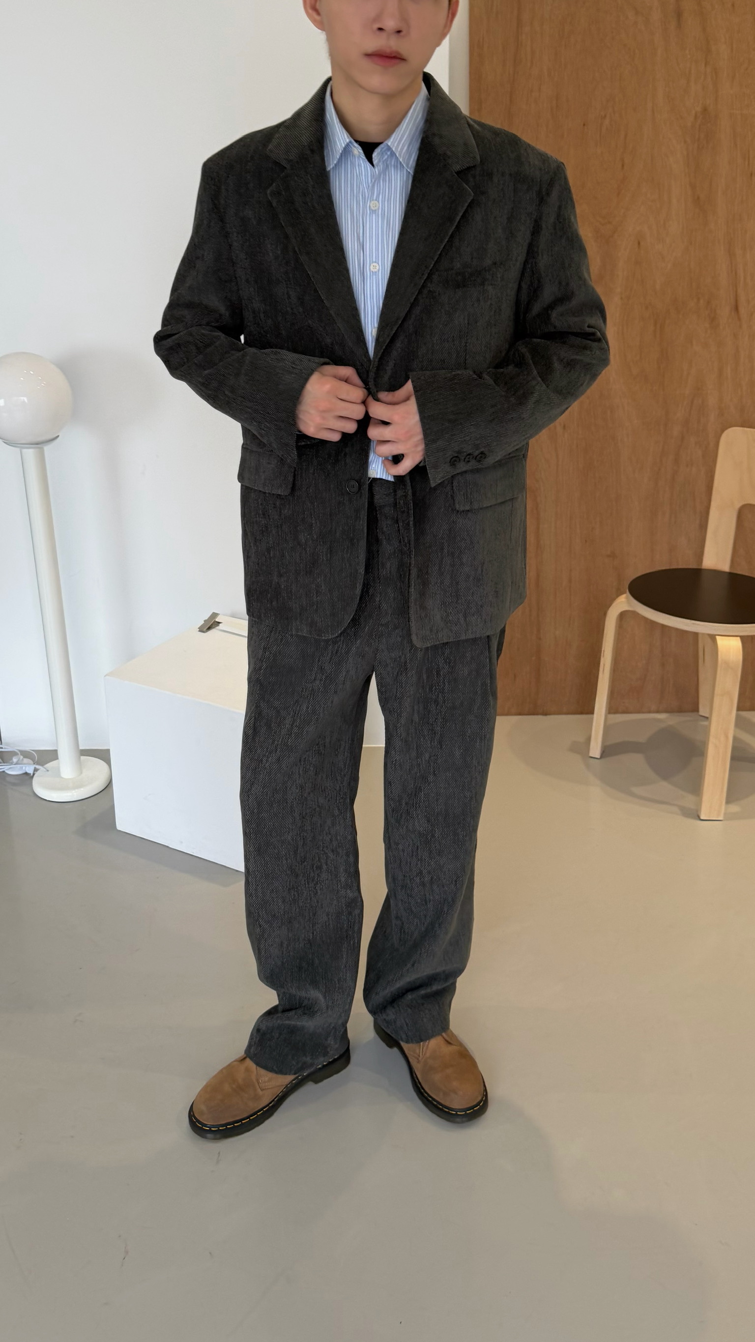 光澤絨面直筒西裝褲