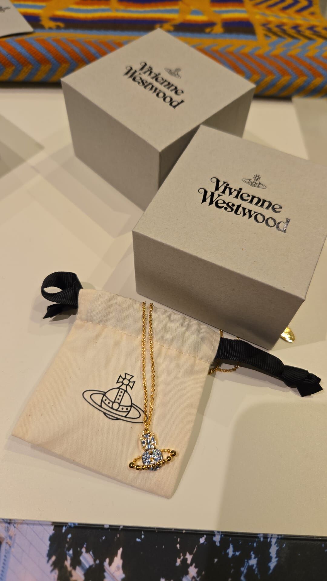 英國代購 (獨立訂單)-VIVIENNE WESTWOOD BLUE NECKLACE