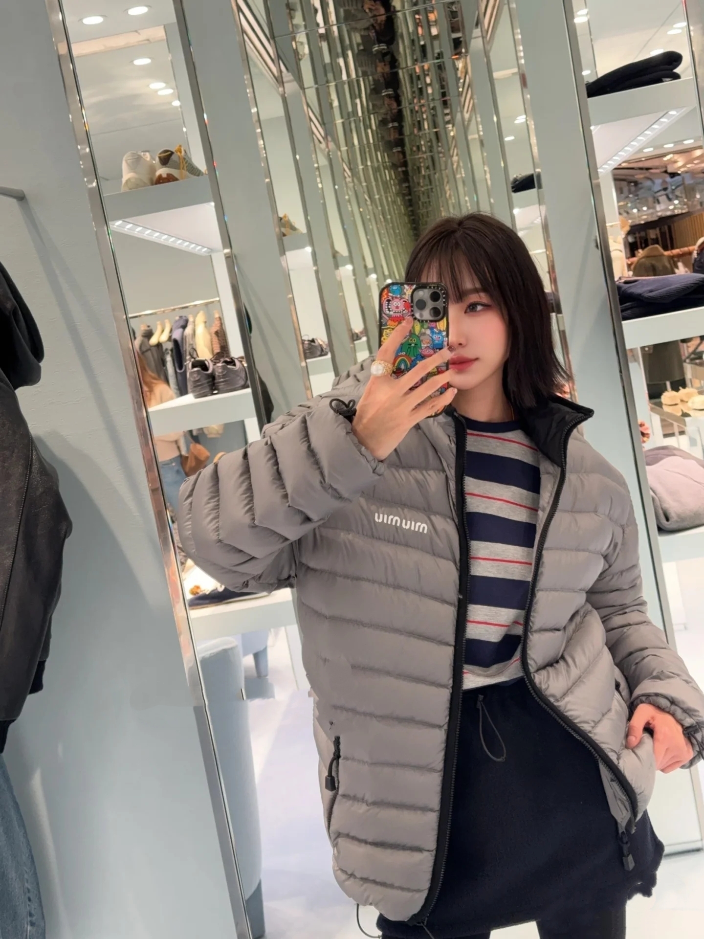 Miu Miu 灰色 薄款羽絨服