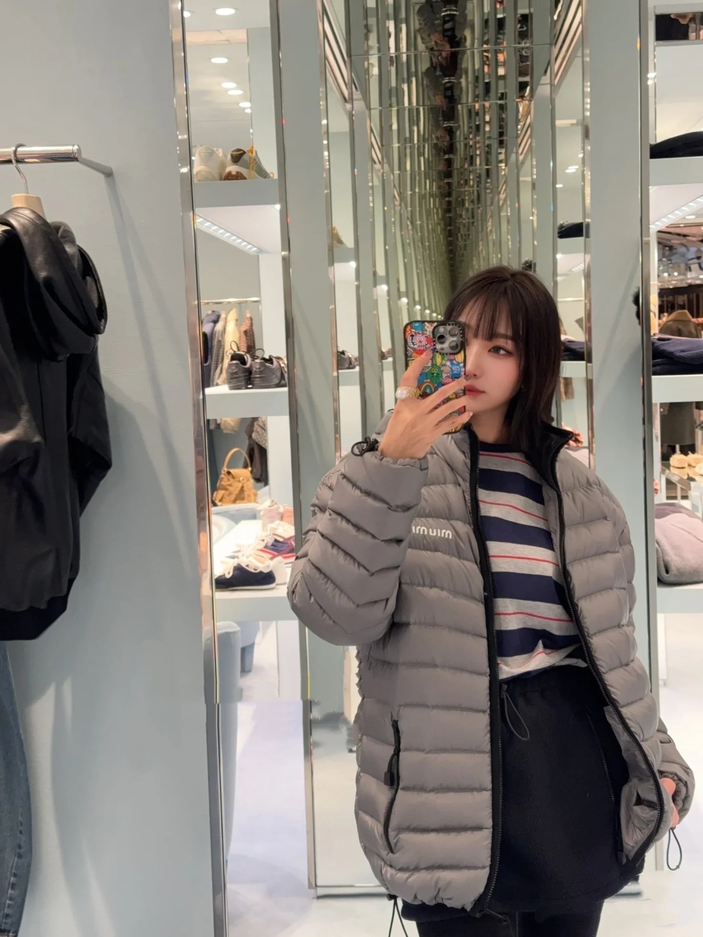 Miu Miu 灰色 薄款羽絨服