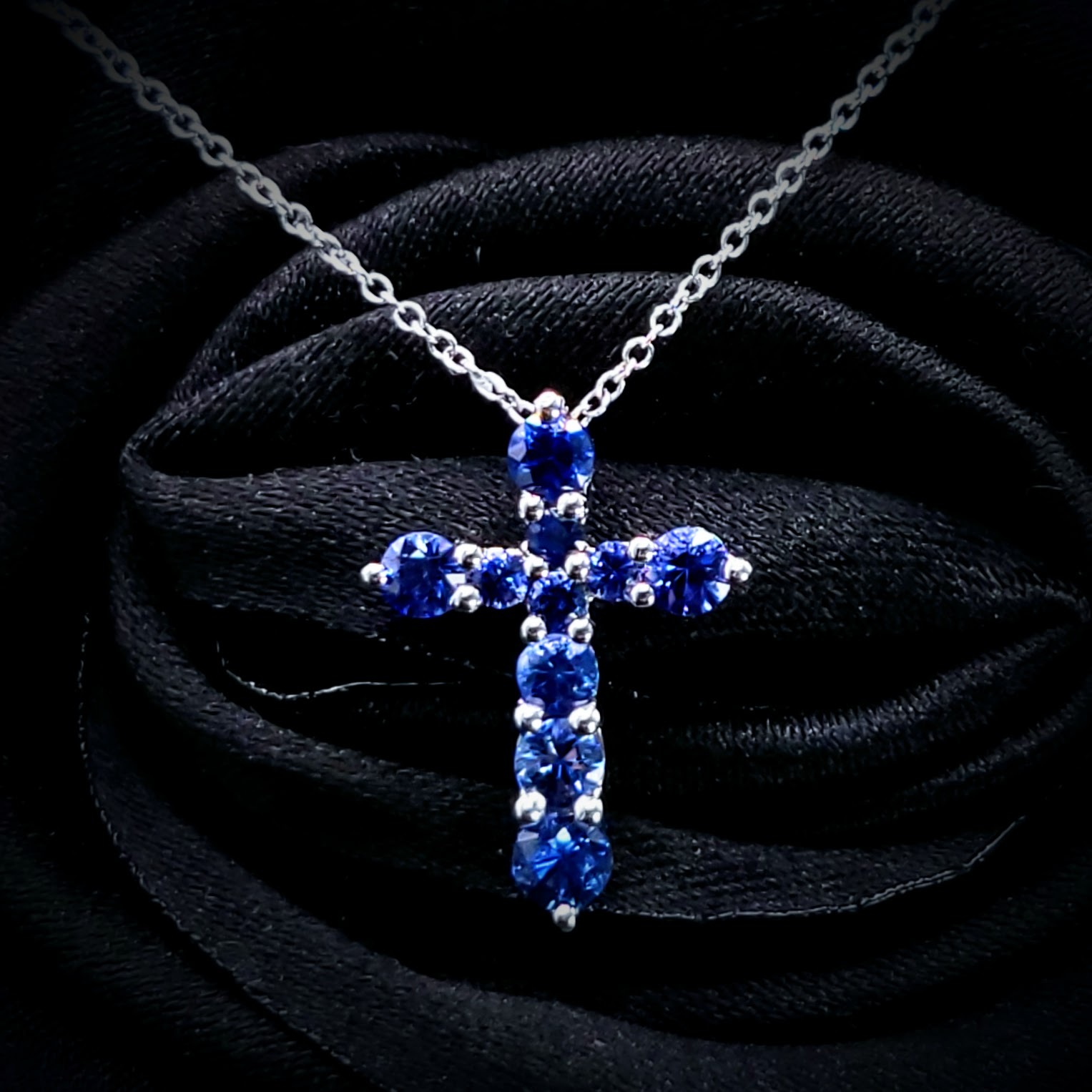 全新18K白金77份藍寶石吊墜