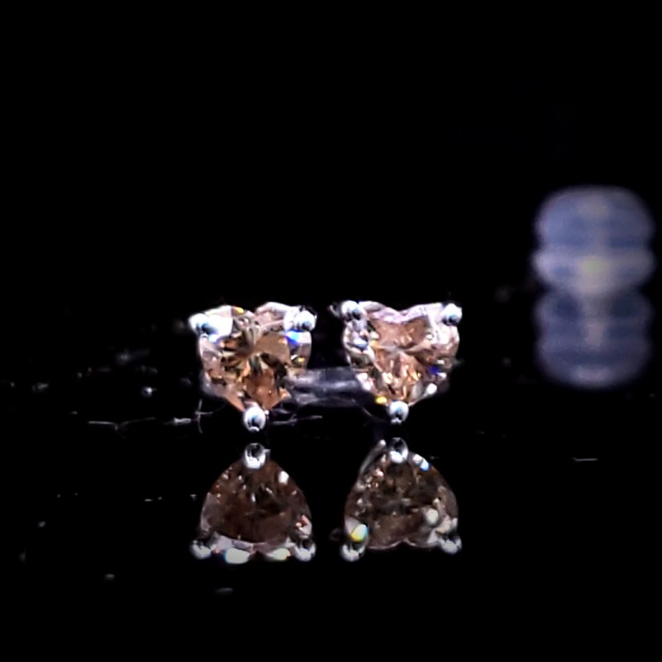 全新18K白金【主石53份心形香檳鑽】耳環