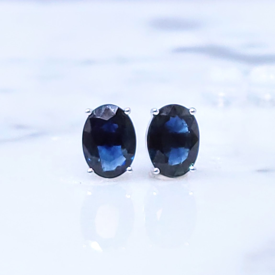 全新18K白金【主石1卡80份藍寶石】耳環