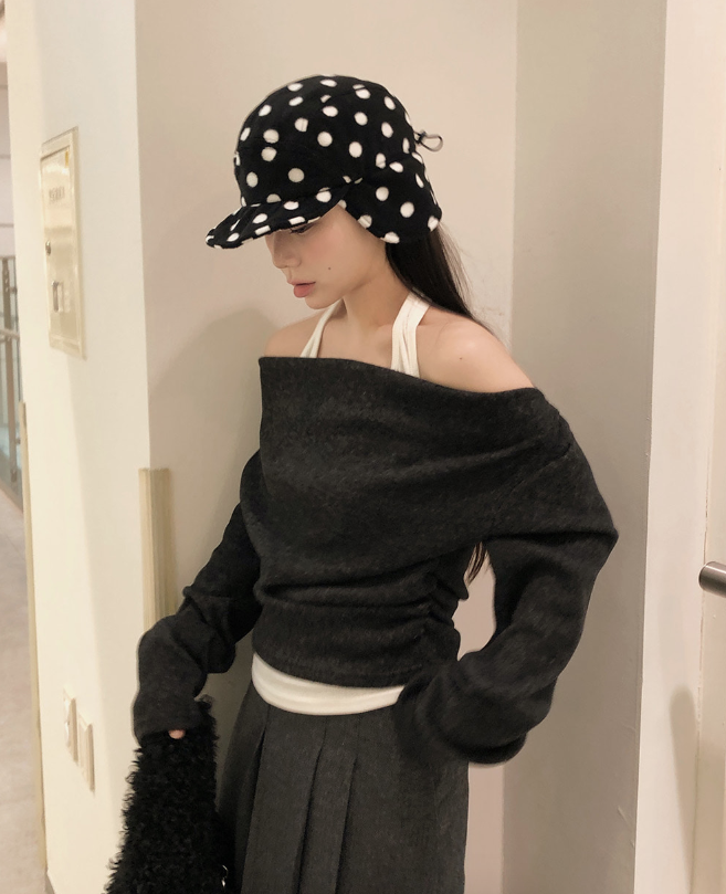 秋冬預訂｜【年末穿搭/🎄聖誕節】Roizen露肩抓絨吊帶褶皺疊層上衣