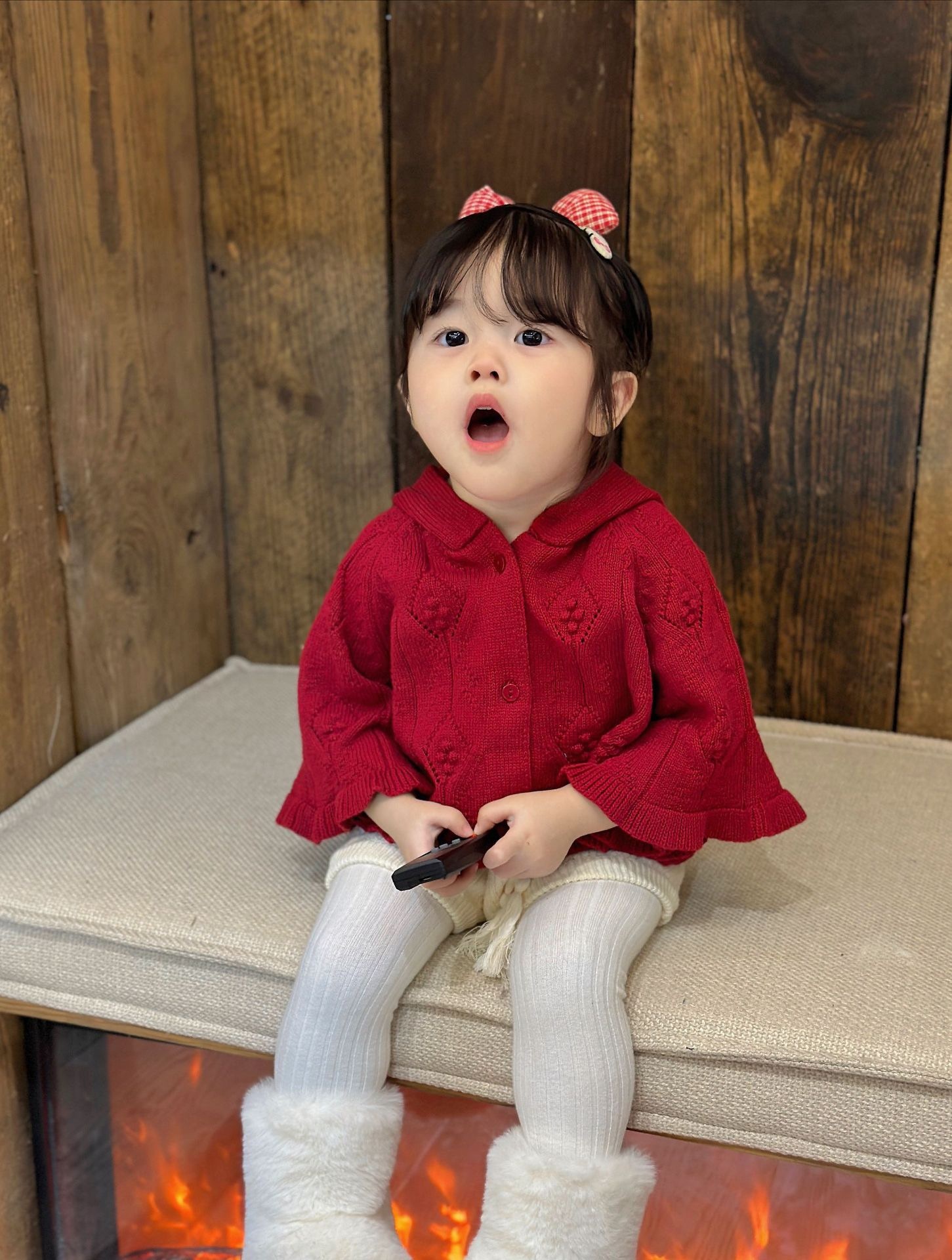 兩色花邊短版連帽針織上衣