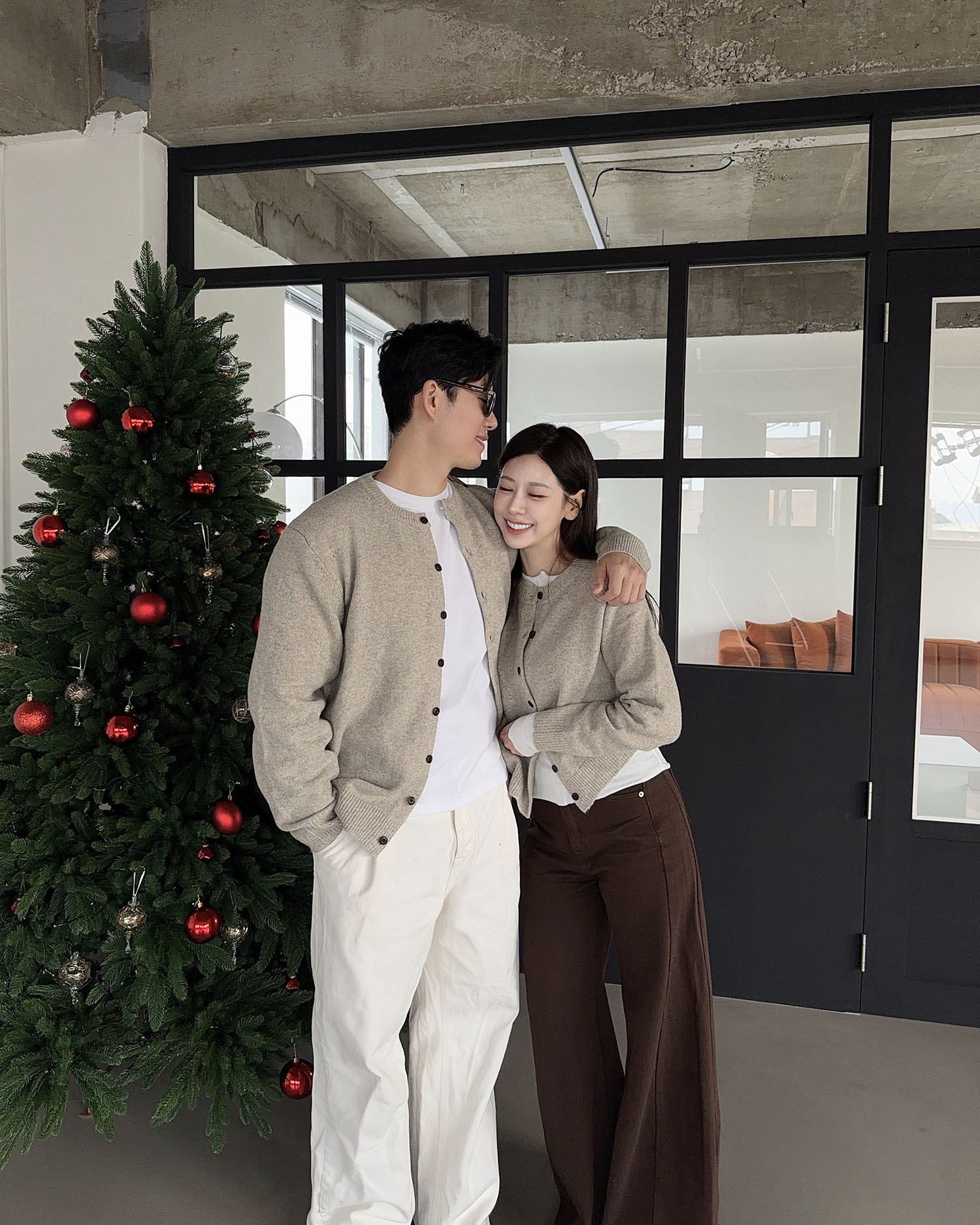 O1235 男女款！圓領開襟針織外套 / 燕麥