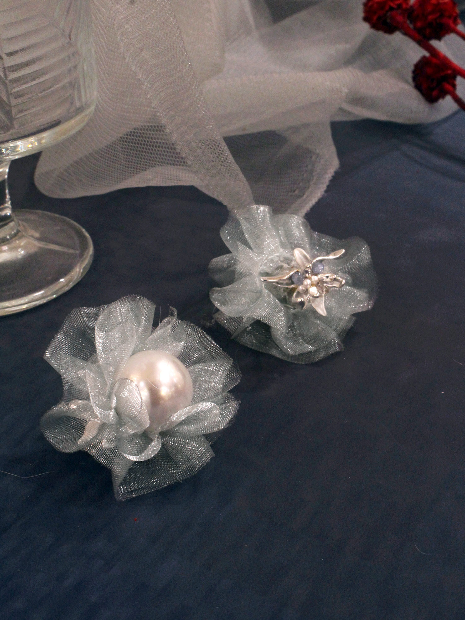 樹洞說秘密。MUCHAT手作透紗珍珠花純銀針耳環