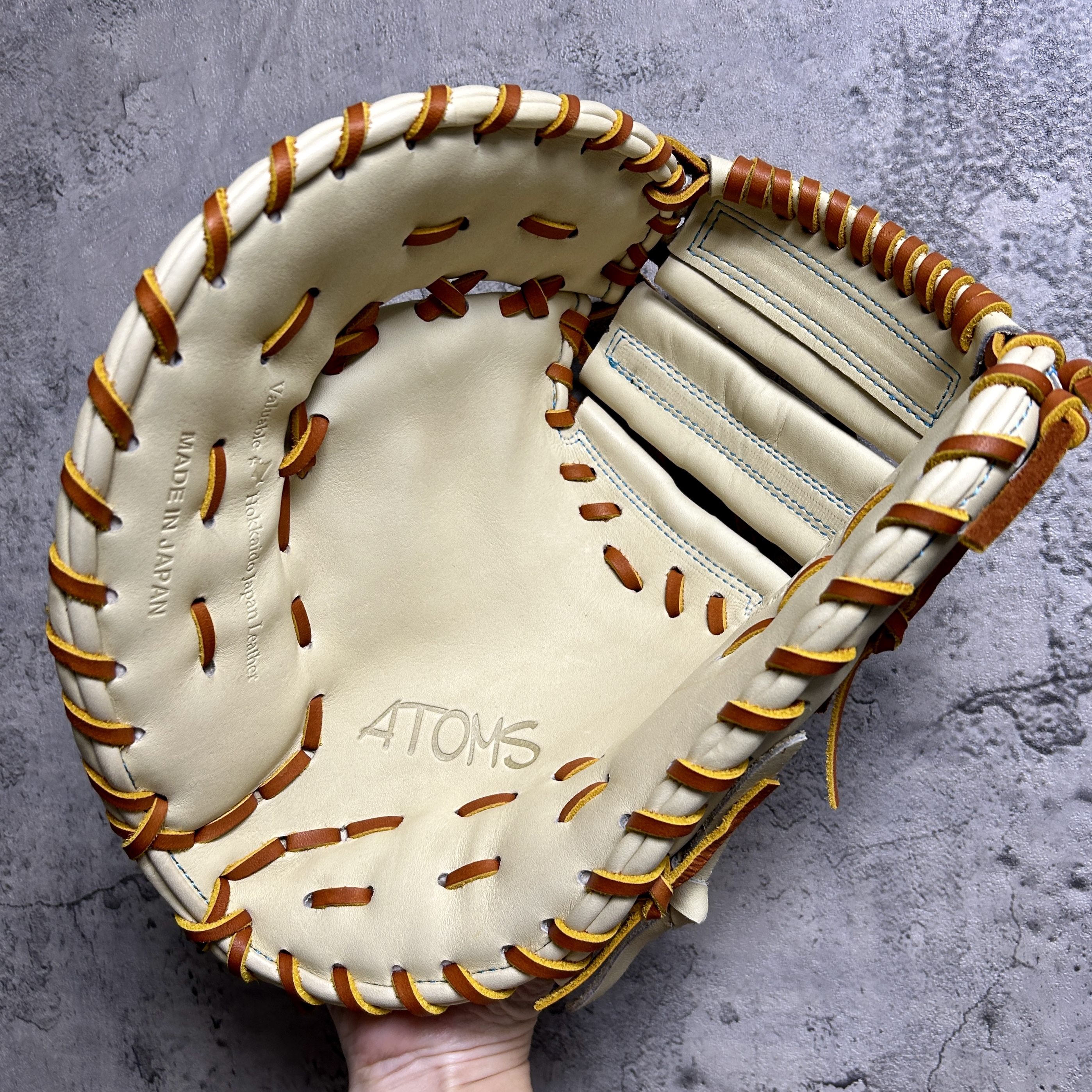約12.8吋 ATOMS 北海道和牛 硬式 一壘手  AGL-NE003