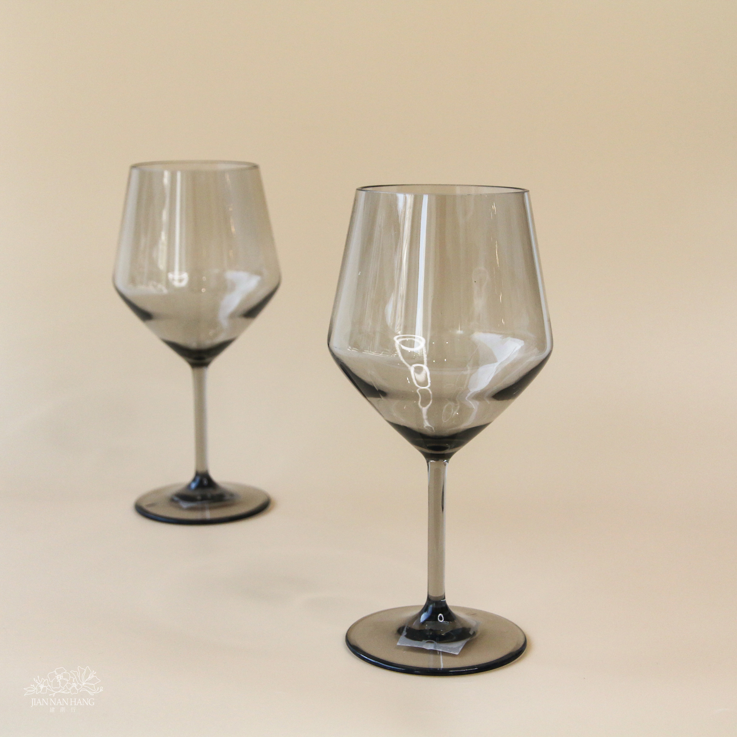 裝飾 斜角高腳杯塑膠杯 黑 680ML