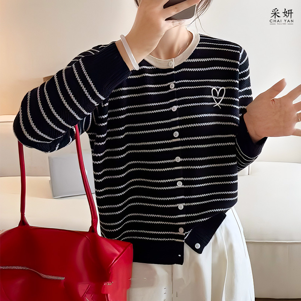 條紋愛心刺繡圓領開襟針織外套