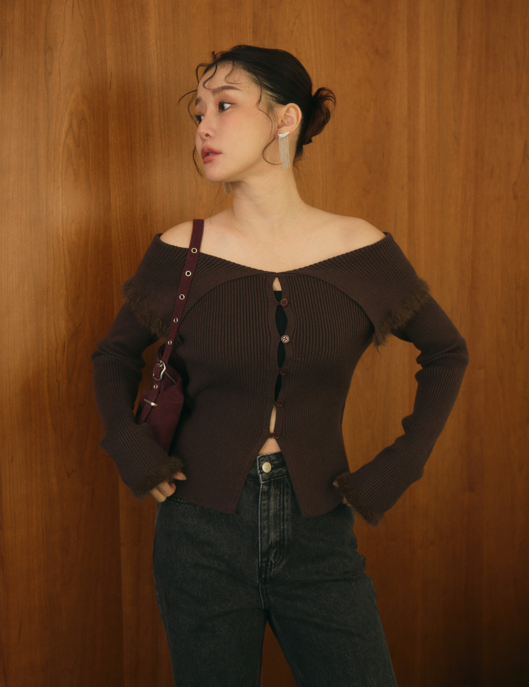 翻領毛毛邊排扣針織上衣（咖啡色/3尺寸）