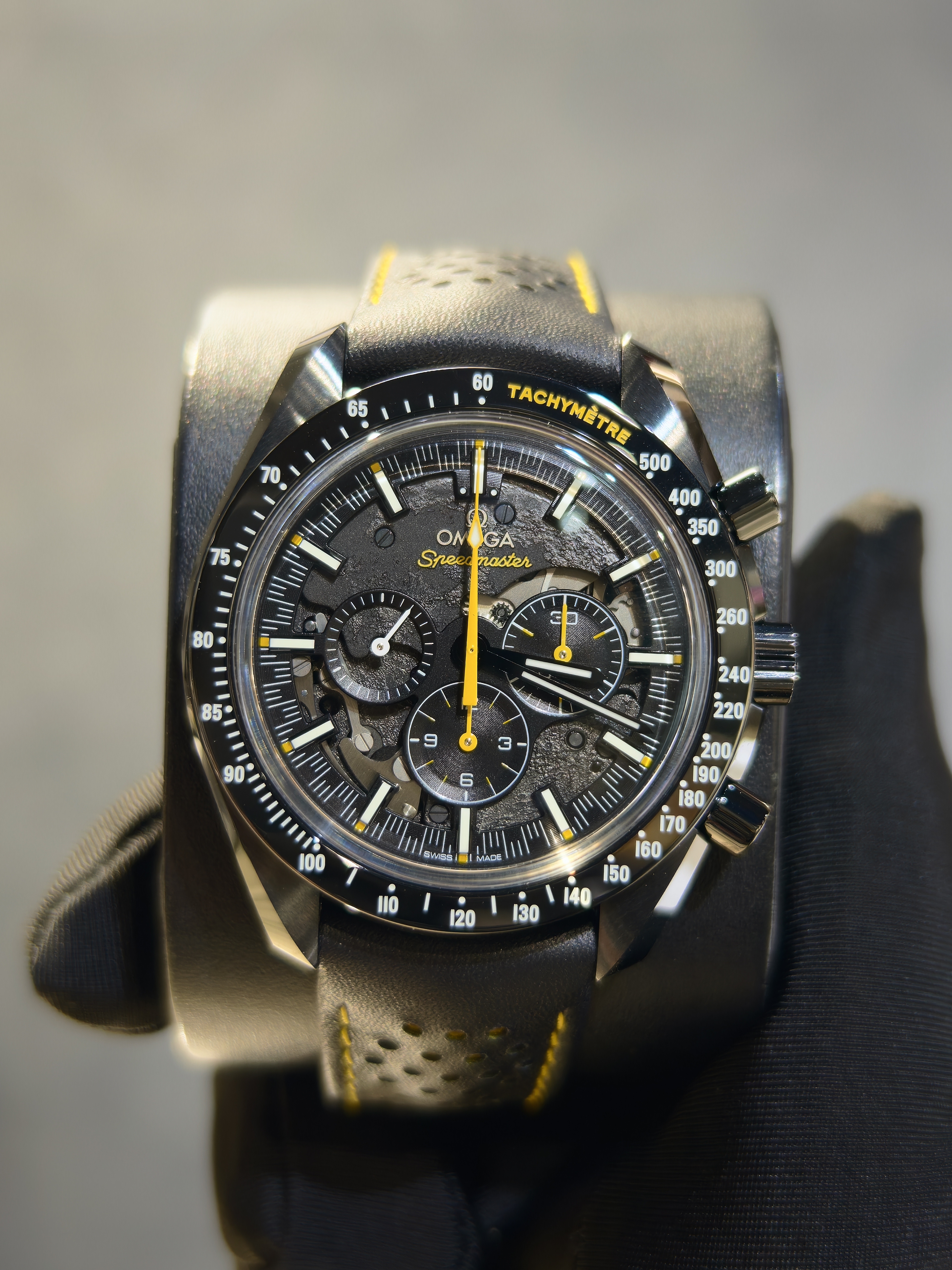 Discontinued BRAND NEW OMEGA SPEEDMASTER 311.92.44.30.01.001 31192443001001 DARK SIDE OF THE MOON CHRONOGRAPH APOLLO 8 44 MM
