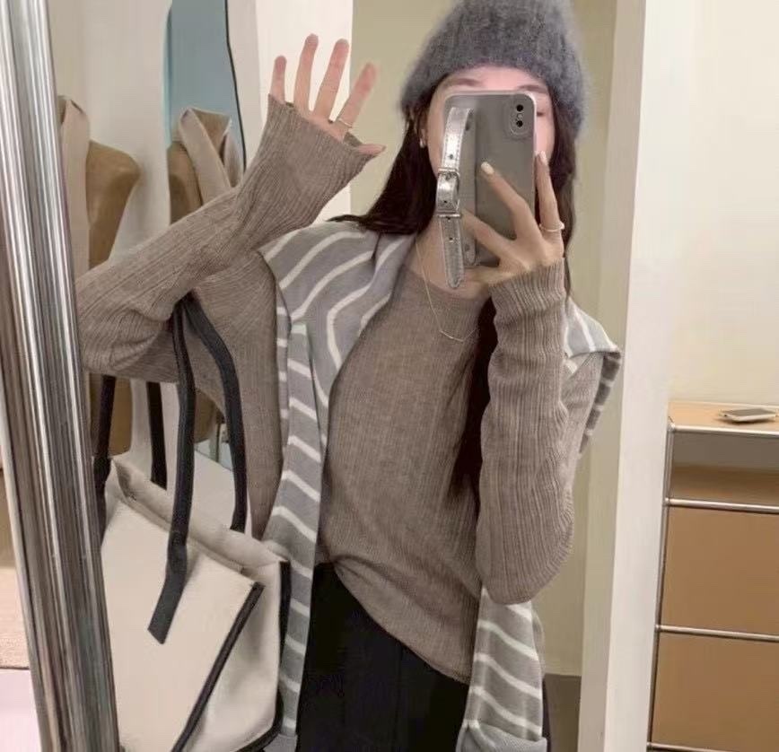 2107 圓領坑紋針織上衣