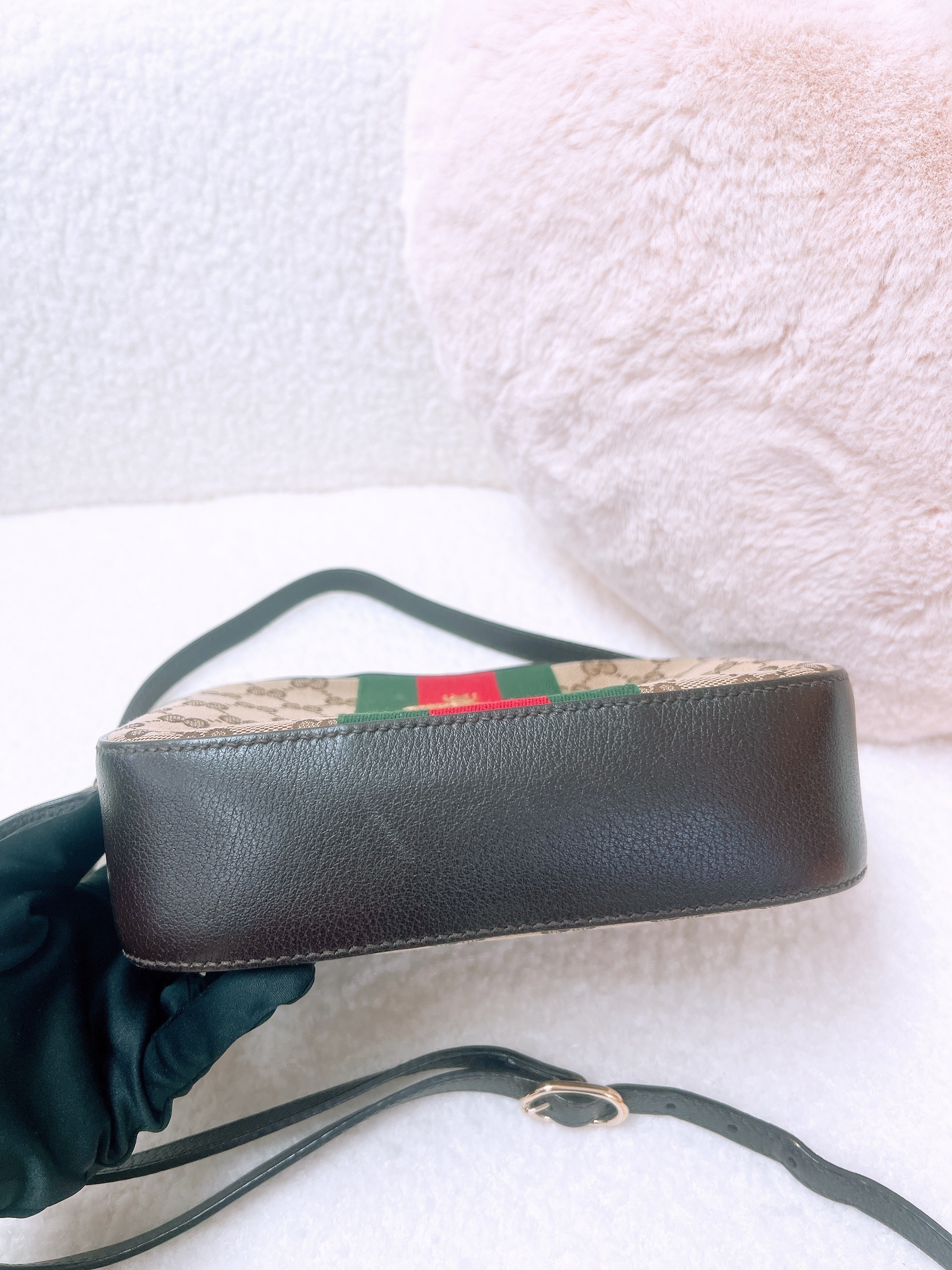 Gucci camera bag bee web canvas