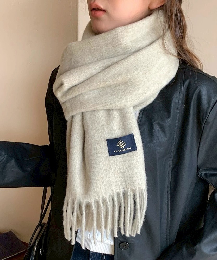 黑標柔感羊絨流蘇圍巾