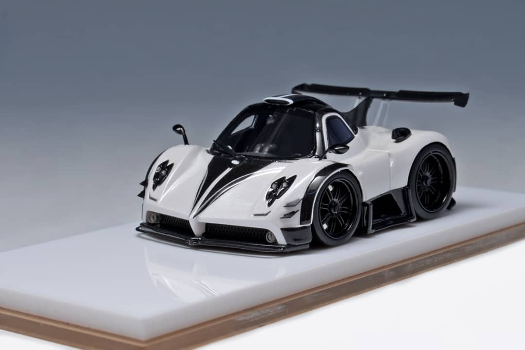 PO-$400 * YM MODEL * 1:64 Q SCALE PAGANI 760 LH PEARL WHITE