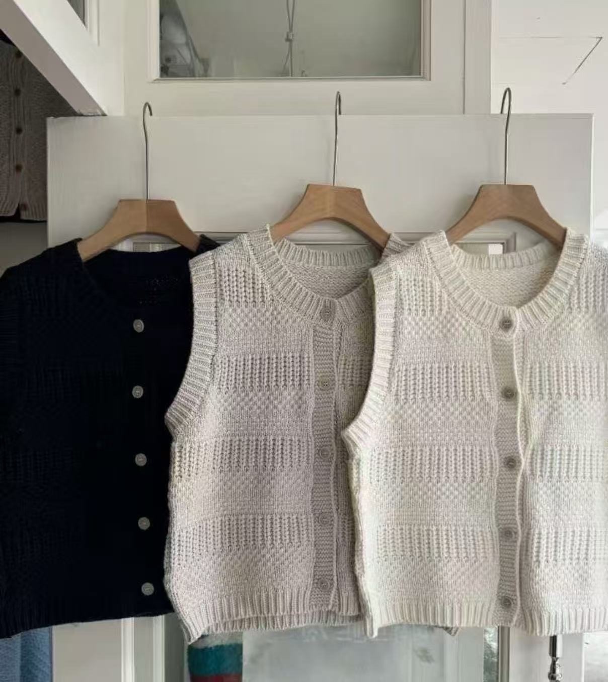 251 粗毛線紋理感背心