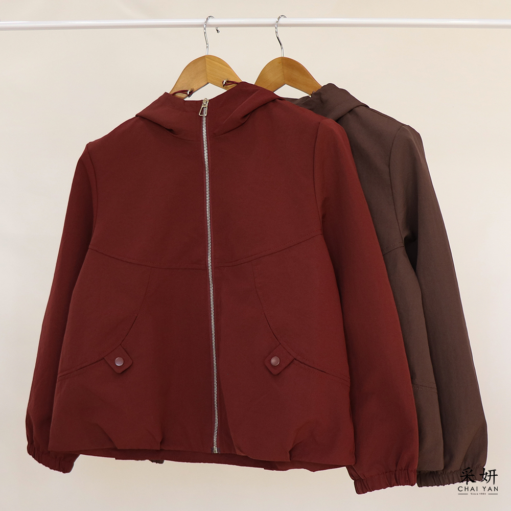 素色簡約弧形口袋抽繩連帽防風外套