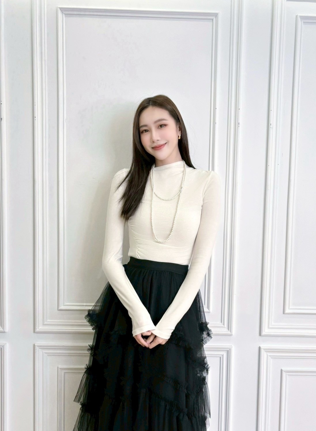 極致舒適!彈性半領側抓皺上衣