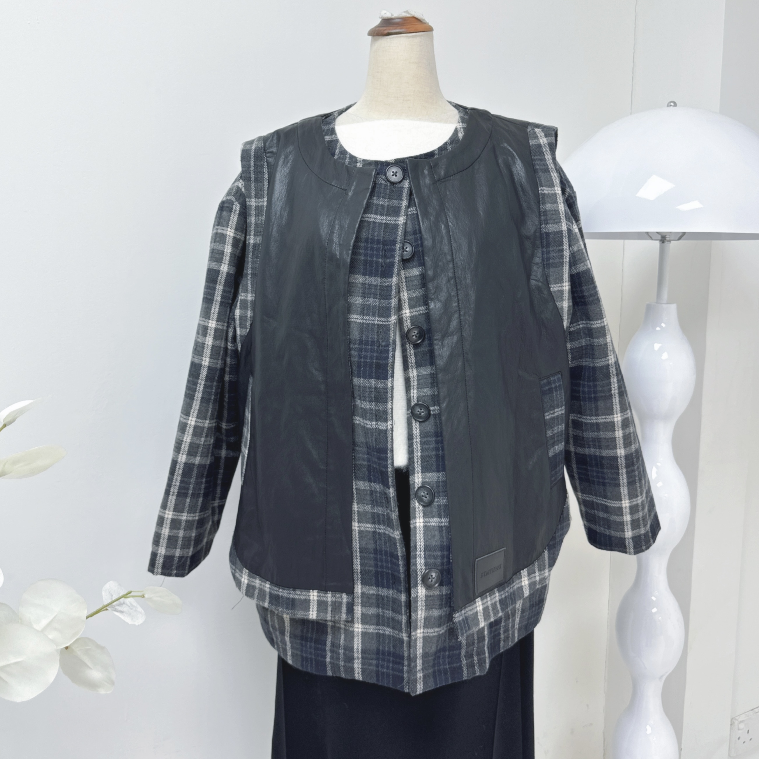 【自家制】圓領格仔夾棉外套+仿皮背心兩件套 (H14)