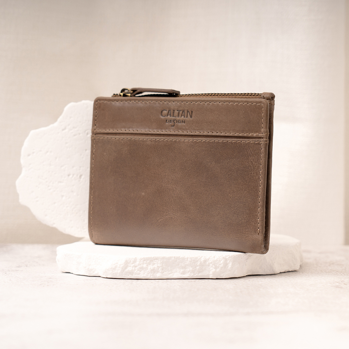 簡約真皮扣式拉鍊短夾-五色(075160)