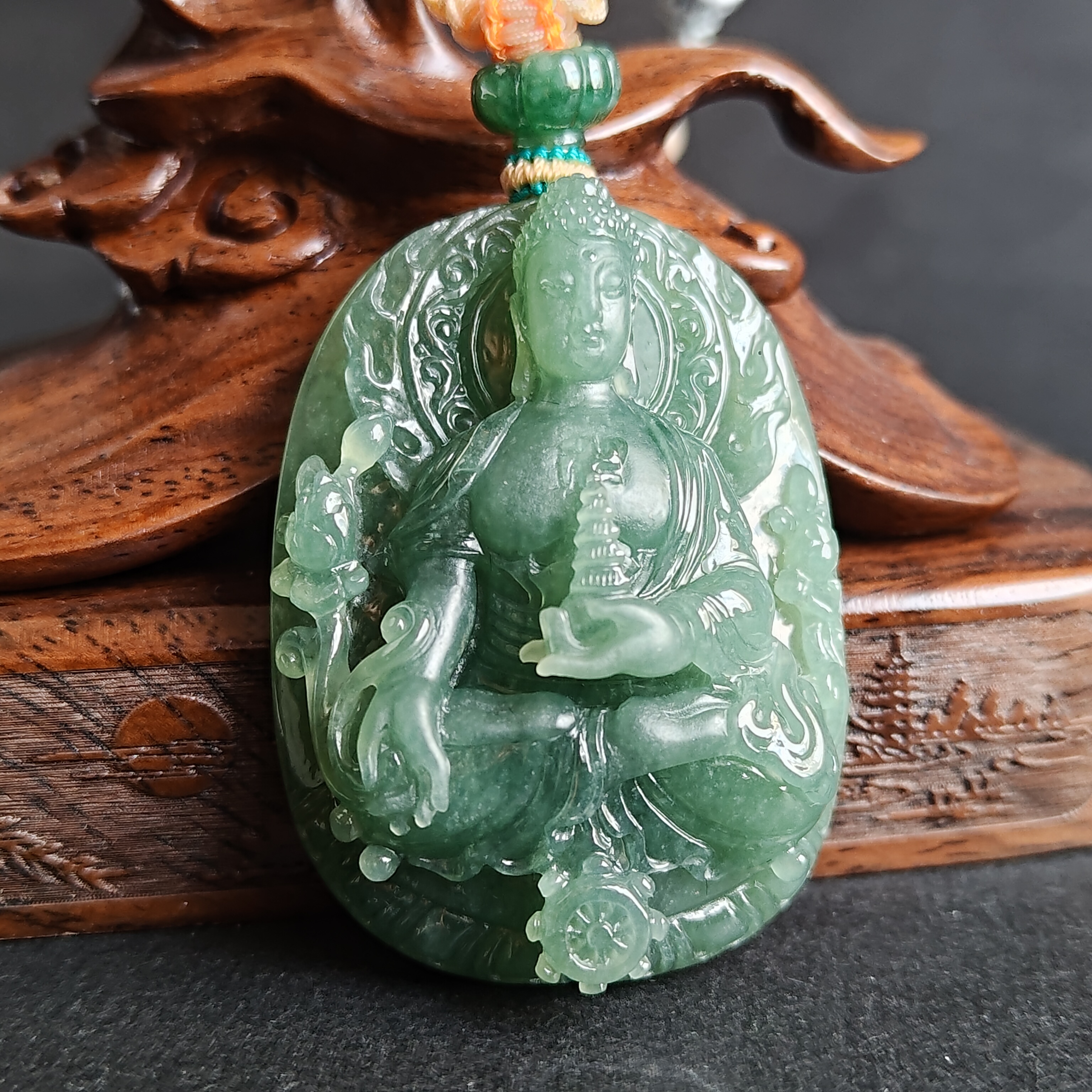 J2410 翡翠藥師佛玉牌