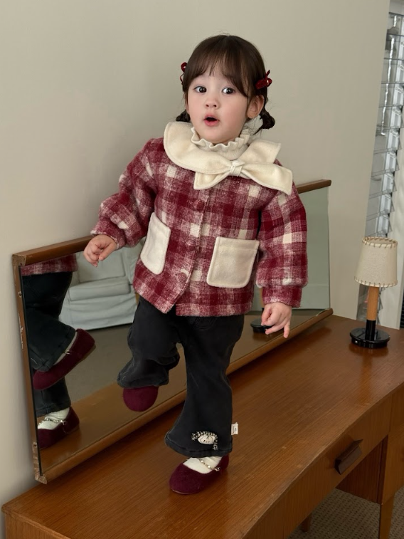 BYB12OW009RD 名媛蝴蝶結領紅格甜美外套