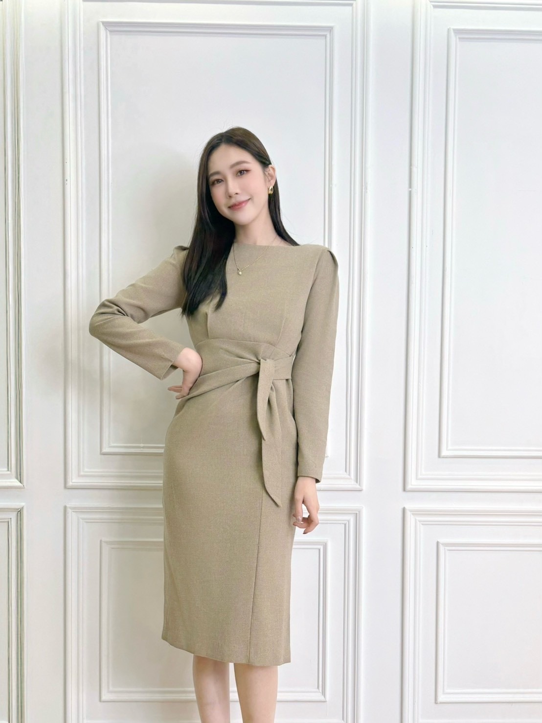 優雅側綁帶長袖洋裝