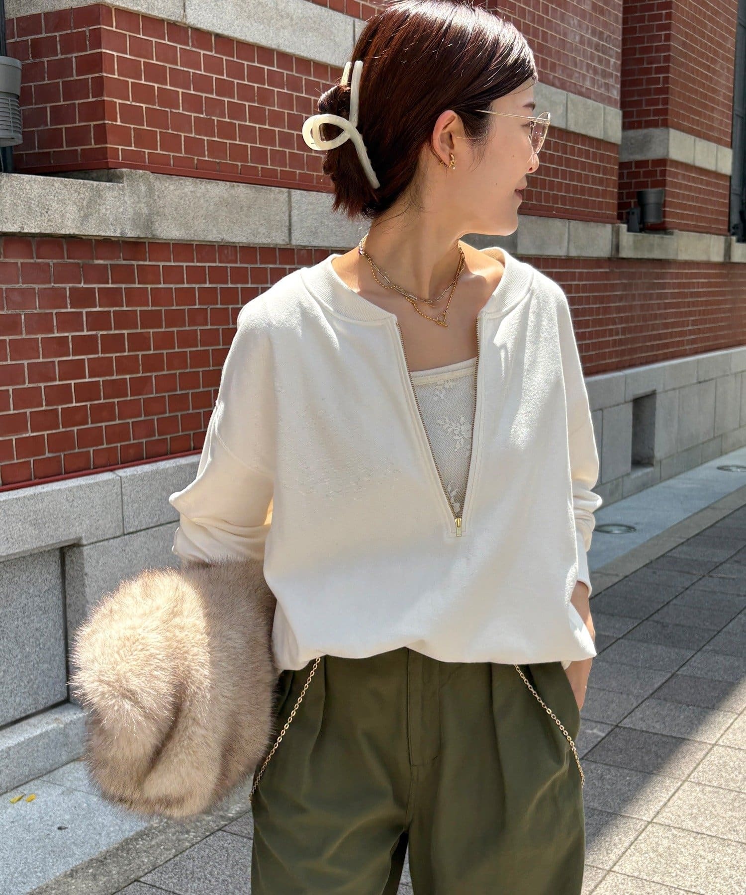 DOUDOU(ドゥドゥ)  【完売カラー再追加！/新色追加/インフルエンサー OKOCHI企画】ハーフジップスウェット米白（DDZ1051106A0020）