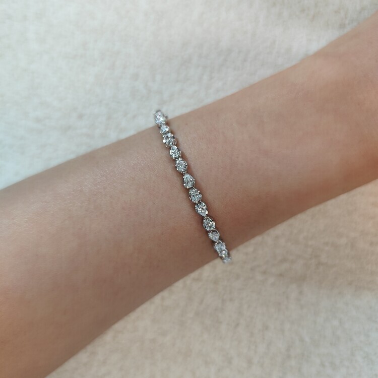 梨形及蛋形切割鑽石手鐲