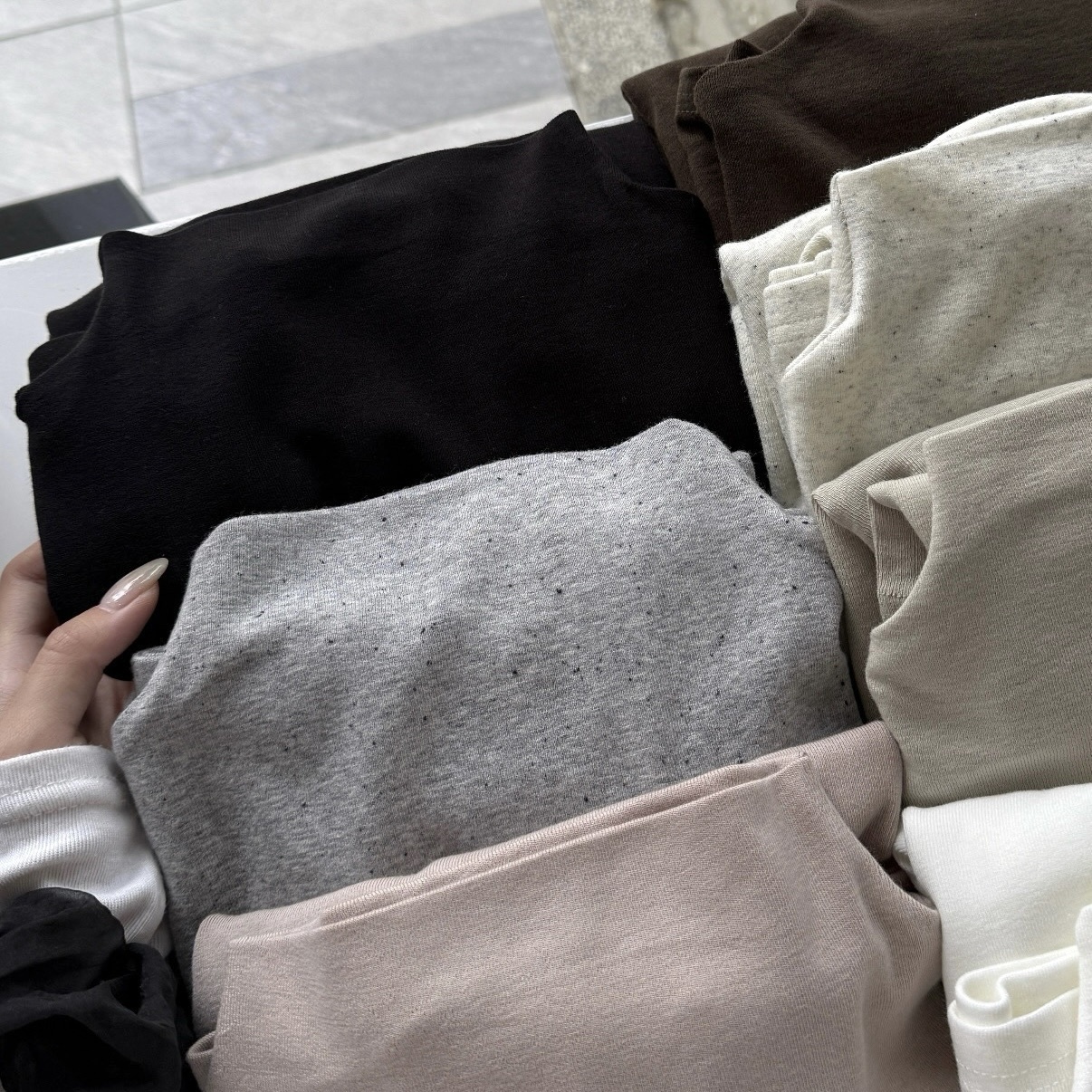 親膚牛奶多色打底衣