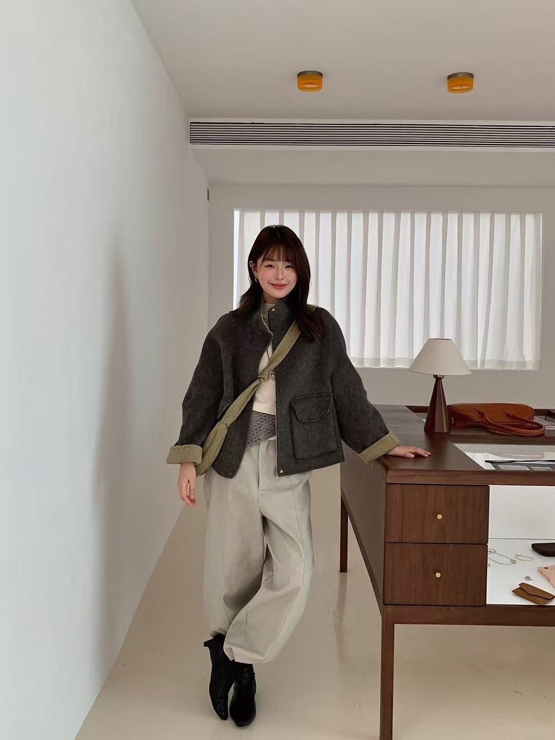 撞色羊毛短版翻領外套（附包包）