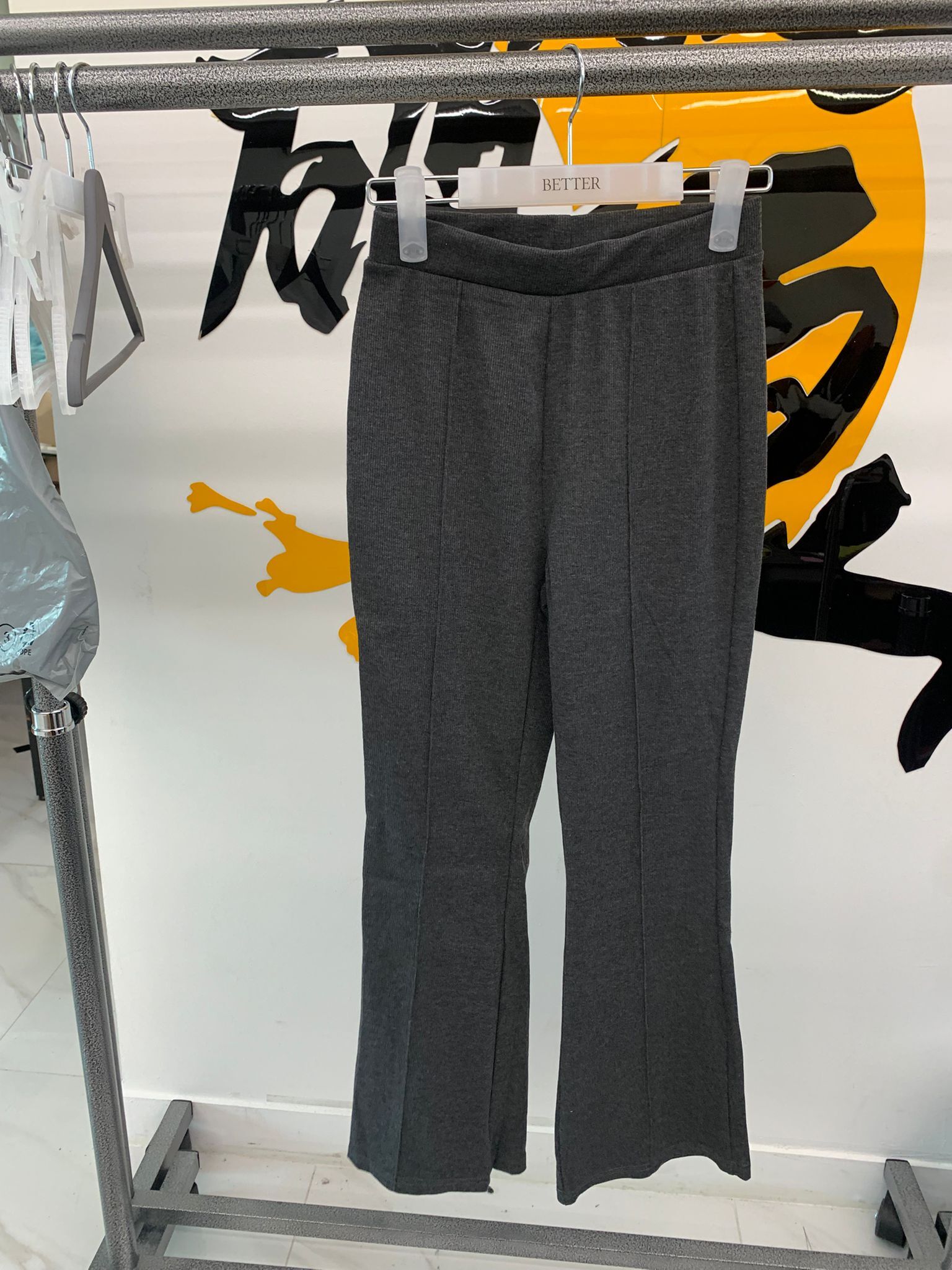 🇰🇷 韓國 女款微喇叭褲,清貨貨品,不設退換（K12 AT470）